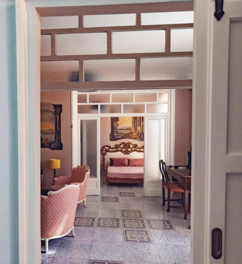 Luxury Suite Vitruvio 55 Formia Exterior foto